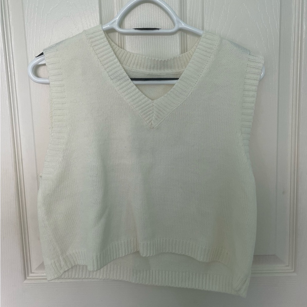 Cropped White Sweater Vest